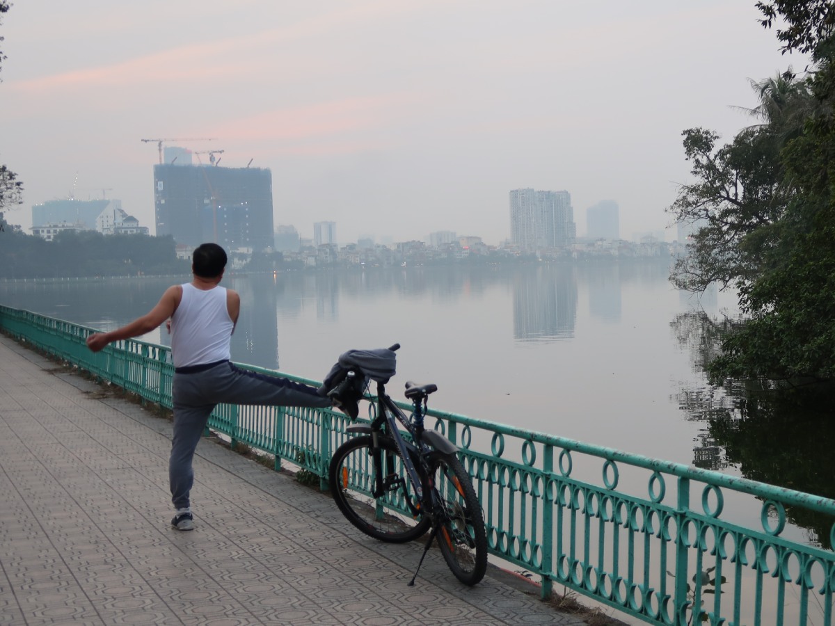 Vietnamese man exercising on the street