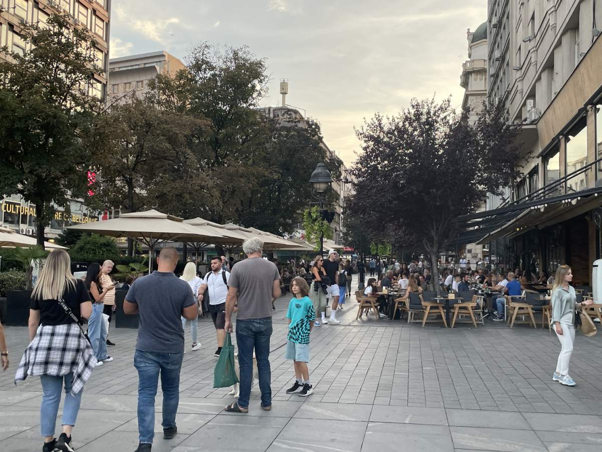 restaurants around Knez Mihalova Street