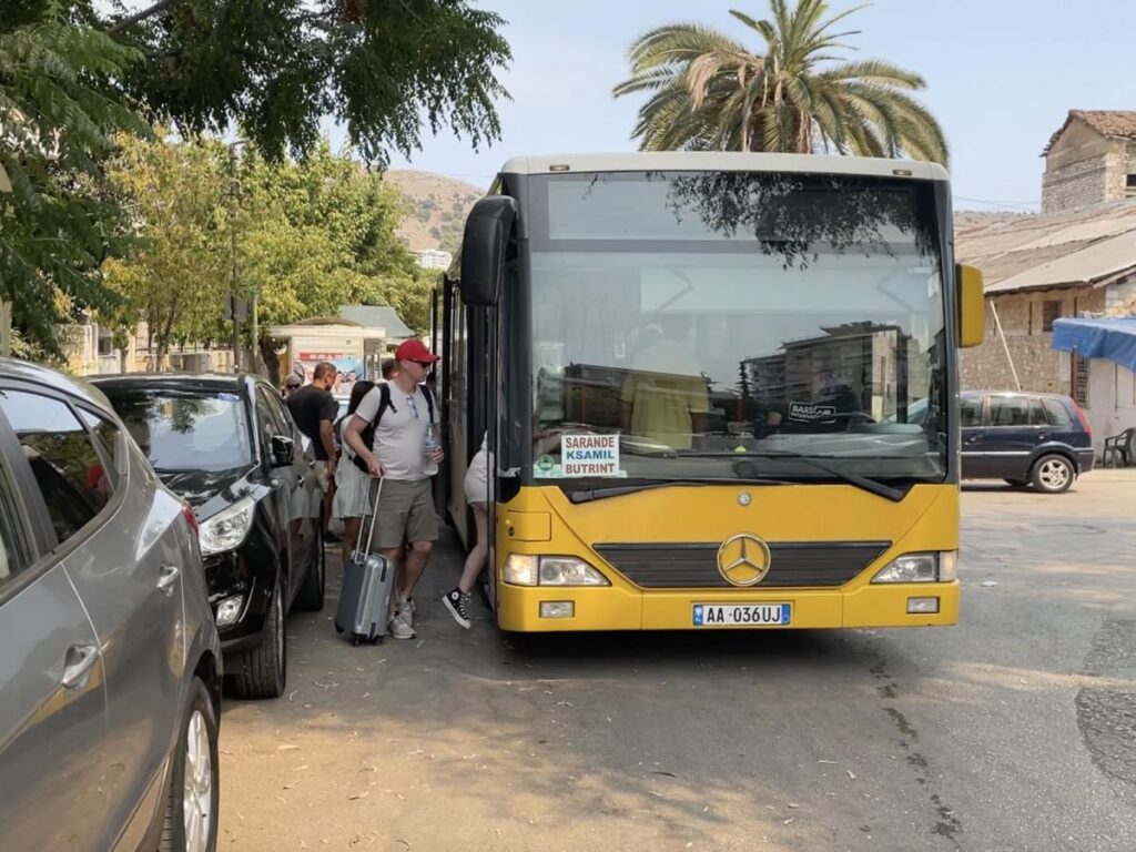 bus from saranda to ksamil