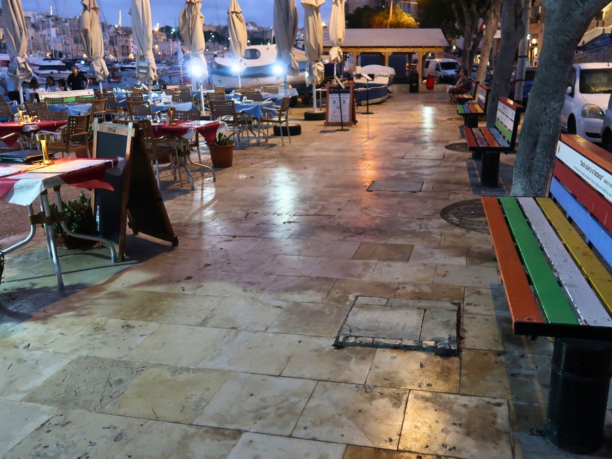 restaurants on the Senglea Waterfront